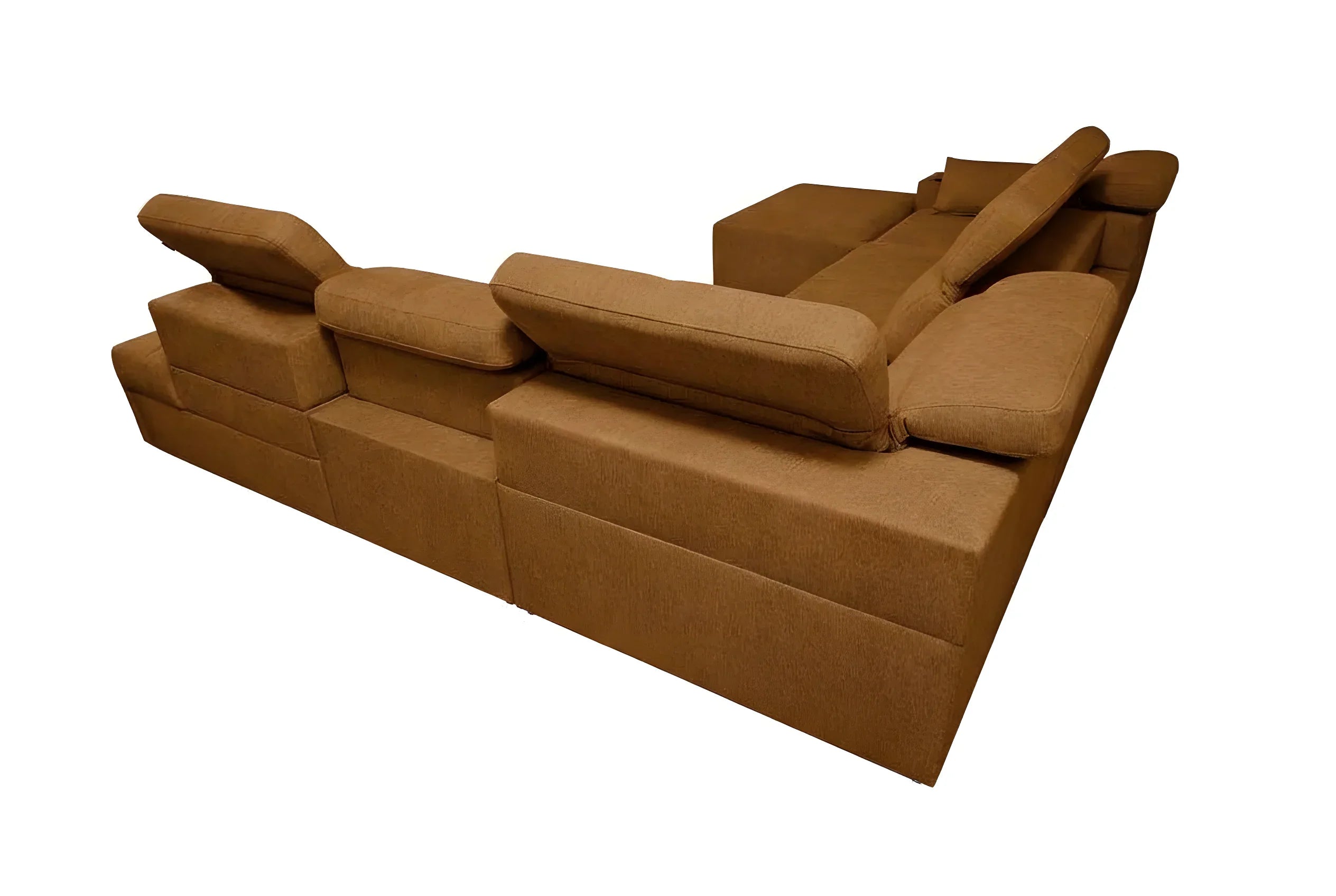 Canapé d'angle brun en tissu, design modulable, idéal pour salon moderne, vue en perspective sur fond blanc
