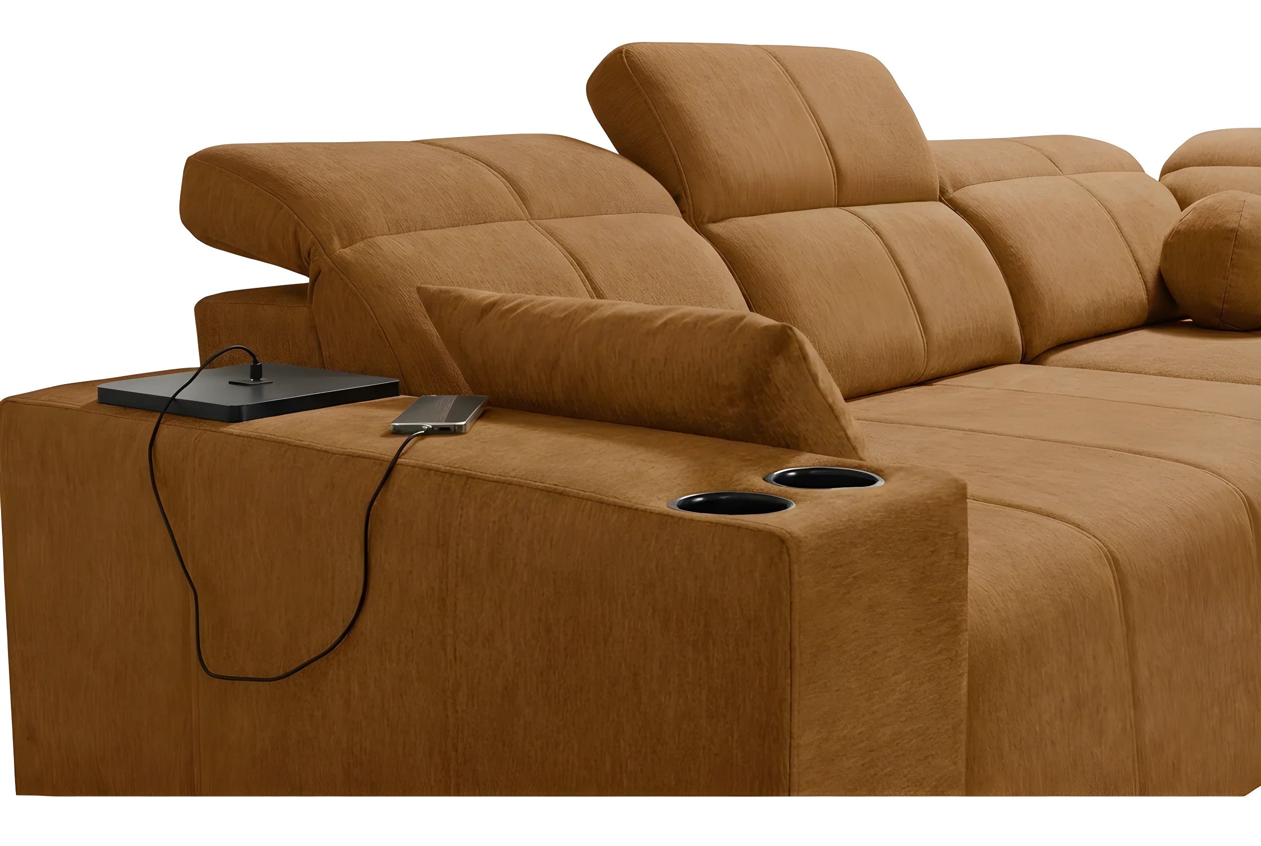 Canapé d'angle couleur marron en cuir avec deux porte-gobelets noirs et chargeur intégré pour téléphone et tablette