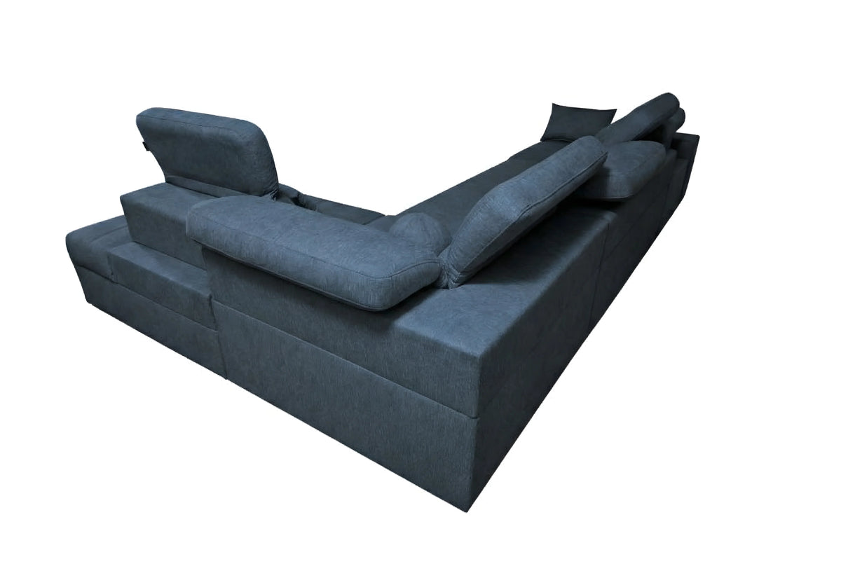 Canapé d'angle en tissu bleu canard, design contemporain et modulable pour salon, avec coussins et accoudoirs confortables