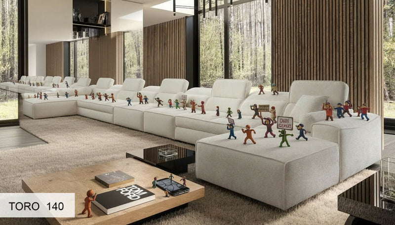 Image représentant un canapé de type panoramique, de couleur blanche.