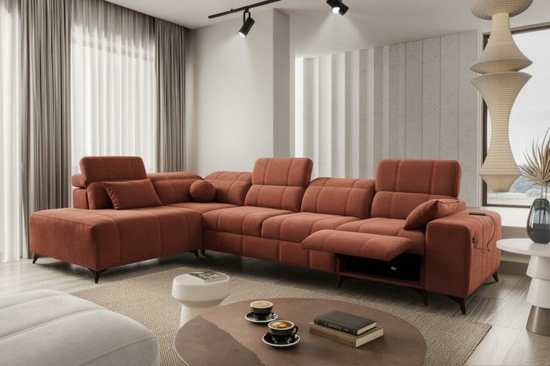 Image d'un canapé d'angle de couleur terracotta.