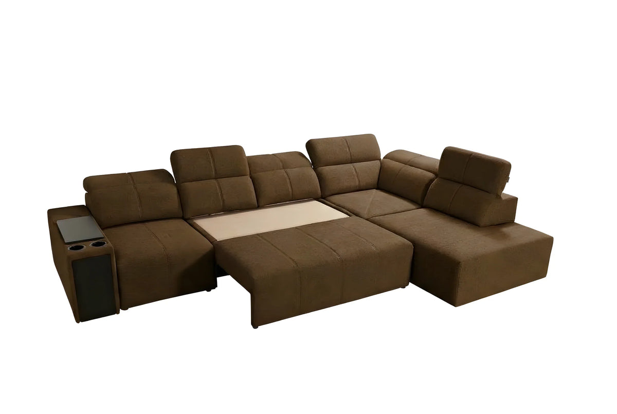 Canapé d'angle convertible marron en tissu avec accoudoirs, repose-tête et table intégrée, idéal pour salon moderne