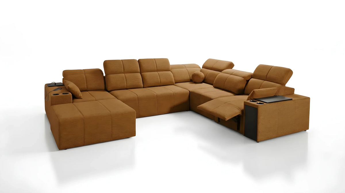 Canapé d'angle marron en tissu capitonné, salon design, avec porte-gobelets et accoudoirs confortables, sur fond blanc