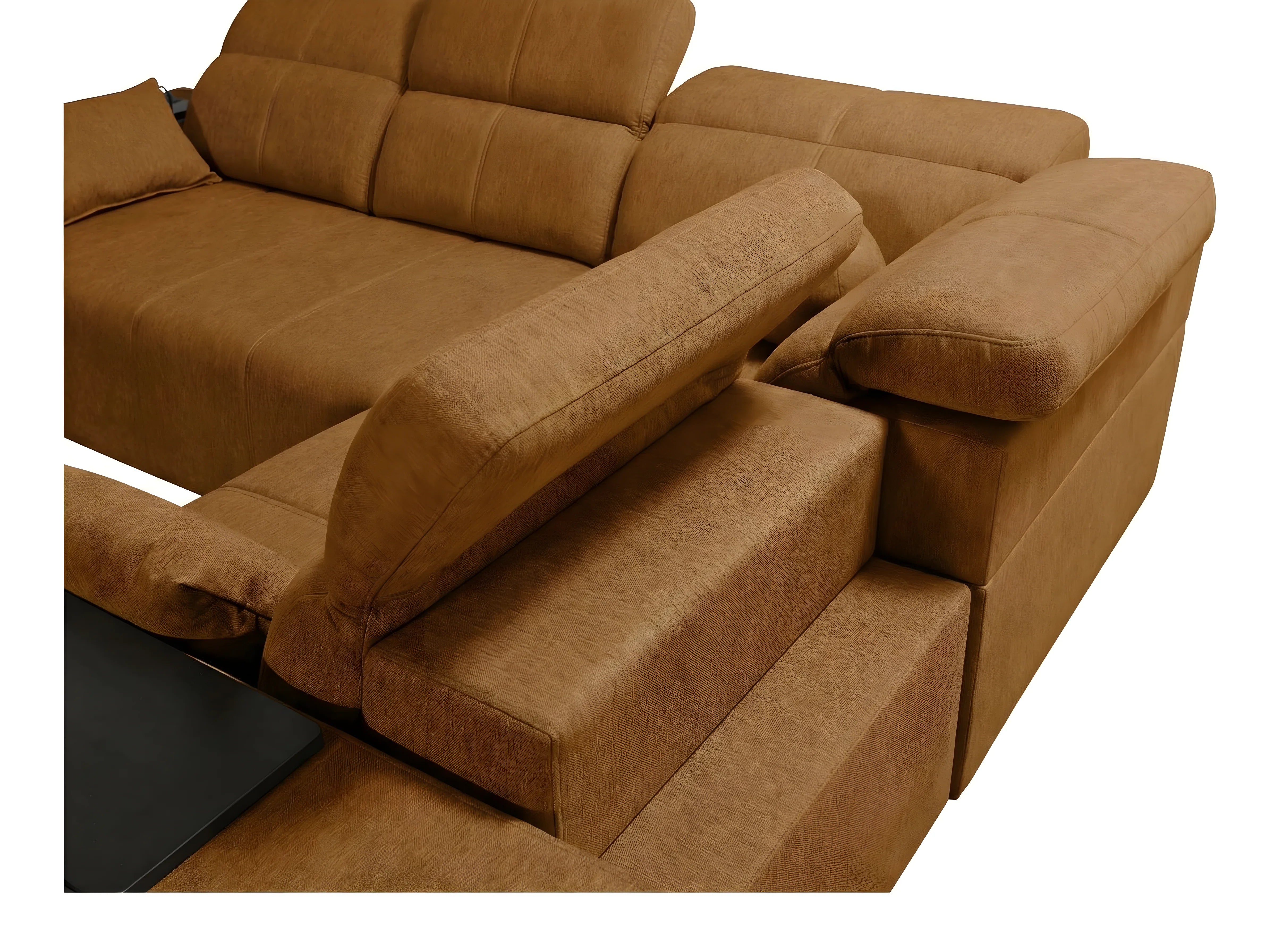 Canapé d'angle marron en tissu avec accoudoirs, design moderne pour salon, photo sur fond blanc