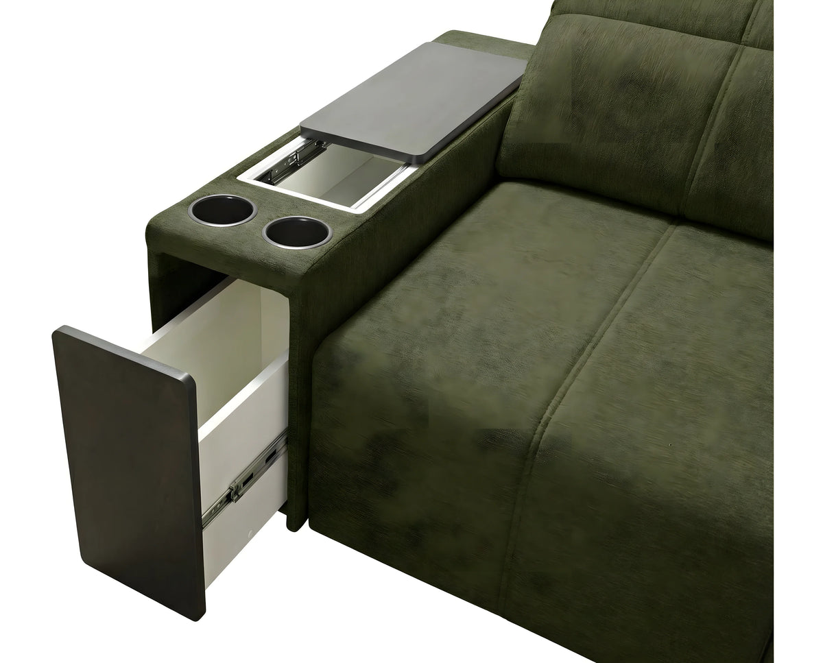 Canapé vert en tissu avec accoudoir intégrant table basse, supports pour tasses et tiroir ouvert, pour salon moderne